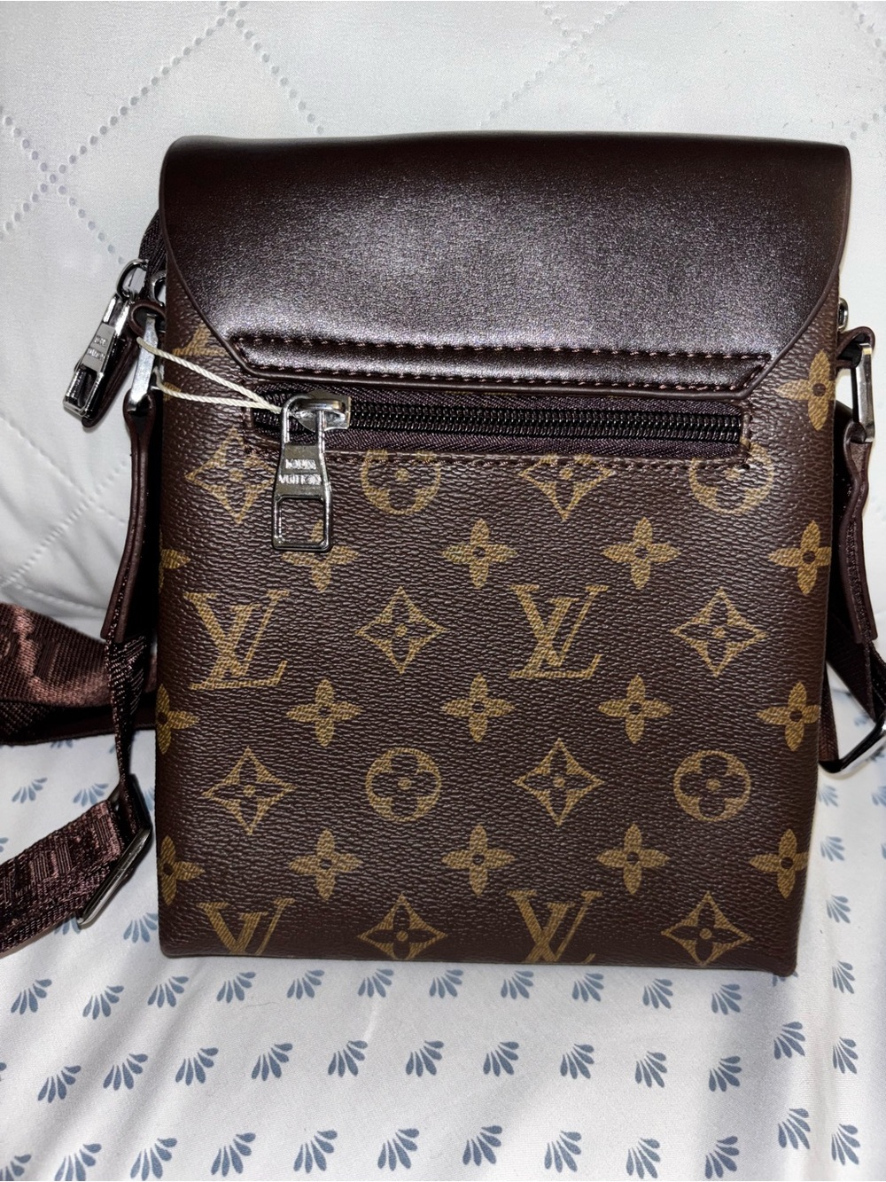 Dark Brown Monogram Messenger Bag please read 👇 - Picture 5 of 9